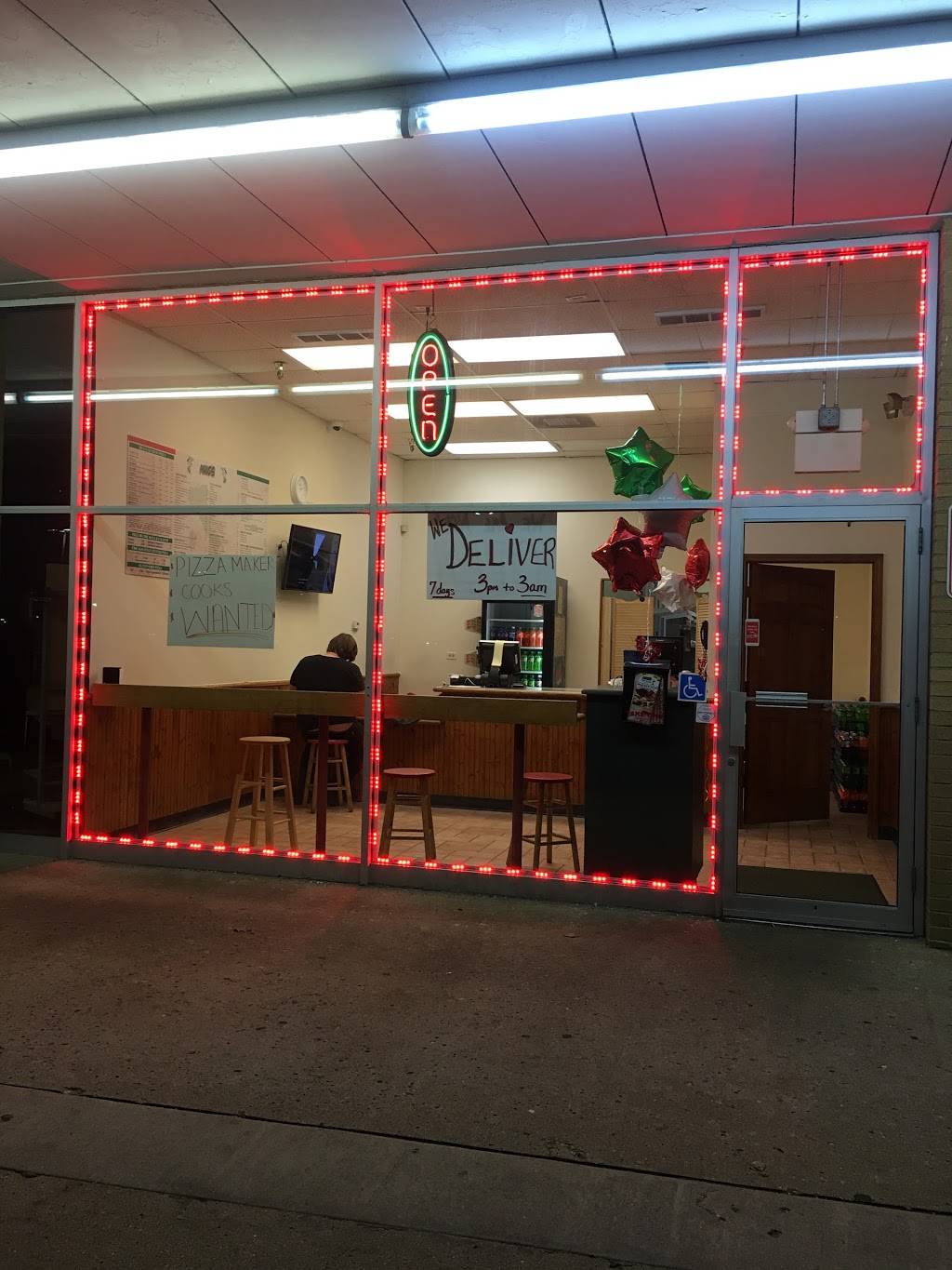 Mugs Pizza & Ribs | meal takeaway | 230 W Virginia St #600, Crystal Lake, IL 60014, USA | 8154777777 OR +1 815-477-7777