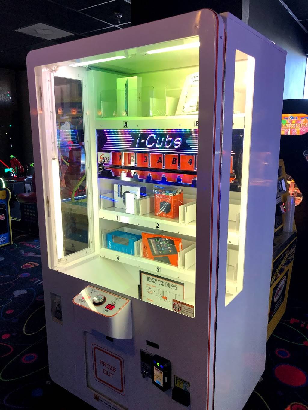 Pinballz Arcade | restaurant | 8940 Research Blvd, Austin, TX 78758, USA | 5124208458 OR +1 512-420-8458