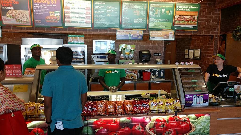 Subway | restaurant | The Shops at Regent Cross, 3601 Regent Blvd Suite 195, Irving, TX 75063, USA | 9729290088 OR +1 972-929-0088