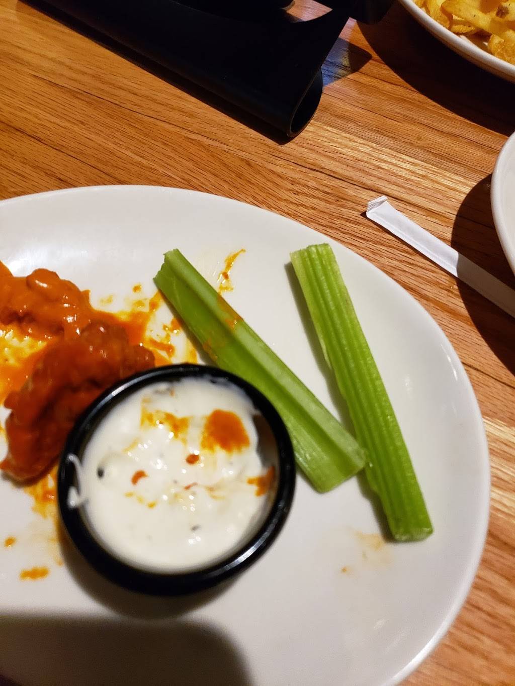 Applebees Grill + Bar | restaurant | 698 B N Dupont Blvd, Milford, DE 19963, USA | 3024240954 OR +1 302-424-0954