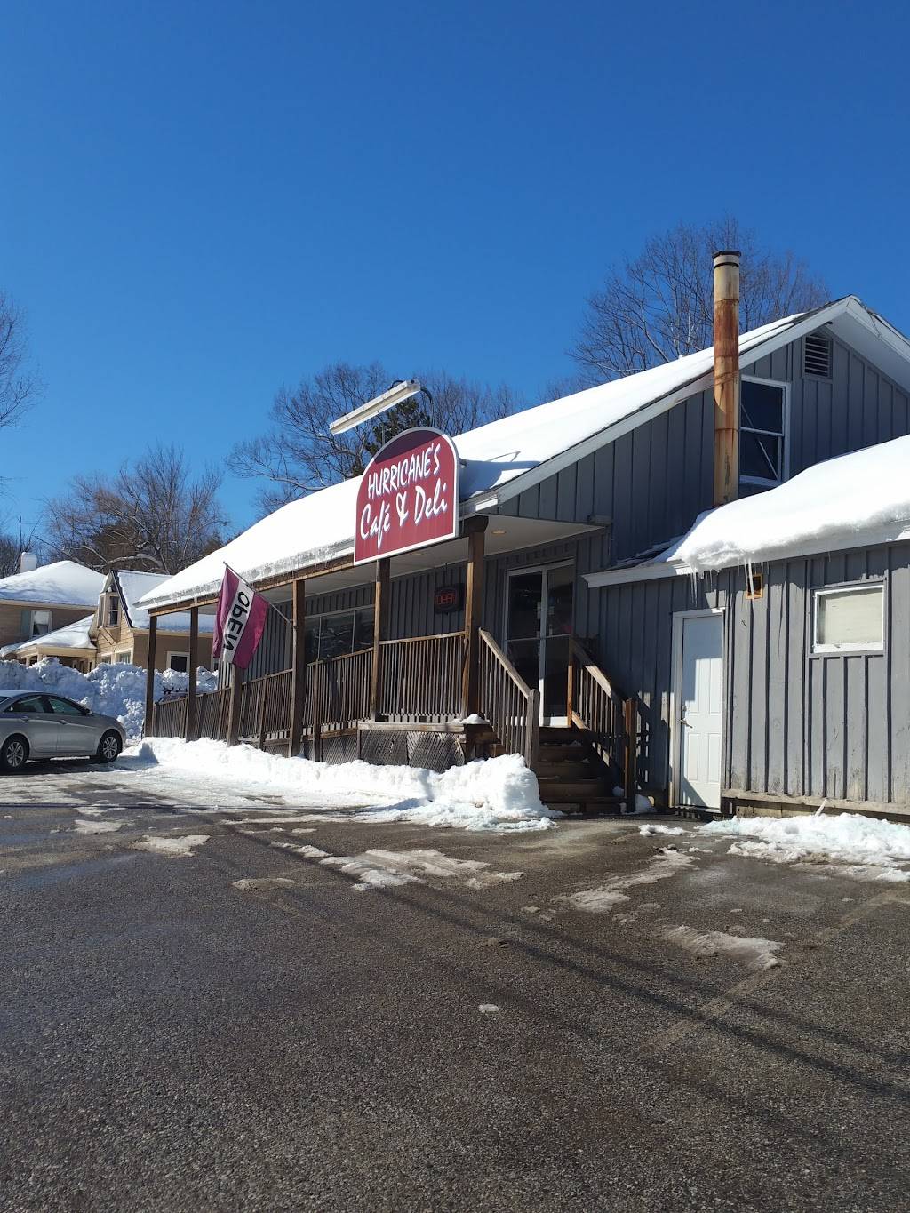 Hurricanes Cafe & Deli | cafe | 682 US-202, Greene, ME 04236, USA | 2079463354 OR +1 207-946-3354