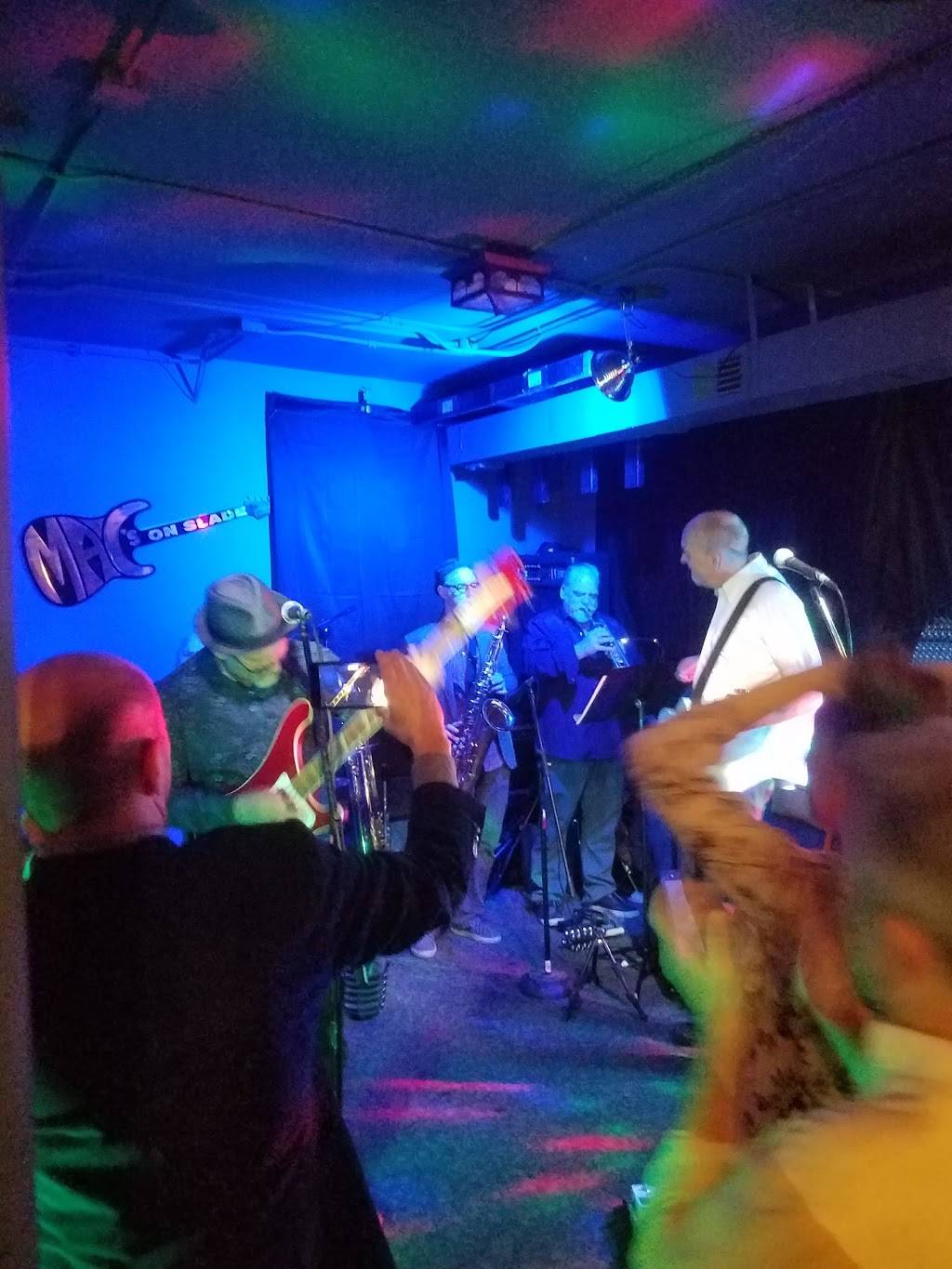 Macs On Slade | restaurant | 117 W Slade St, Palatine, IL 60067, USA | 8479079621 OR +1 847-907-9621