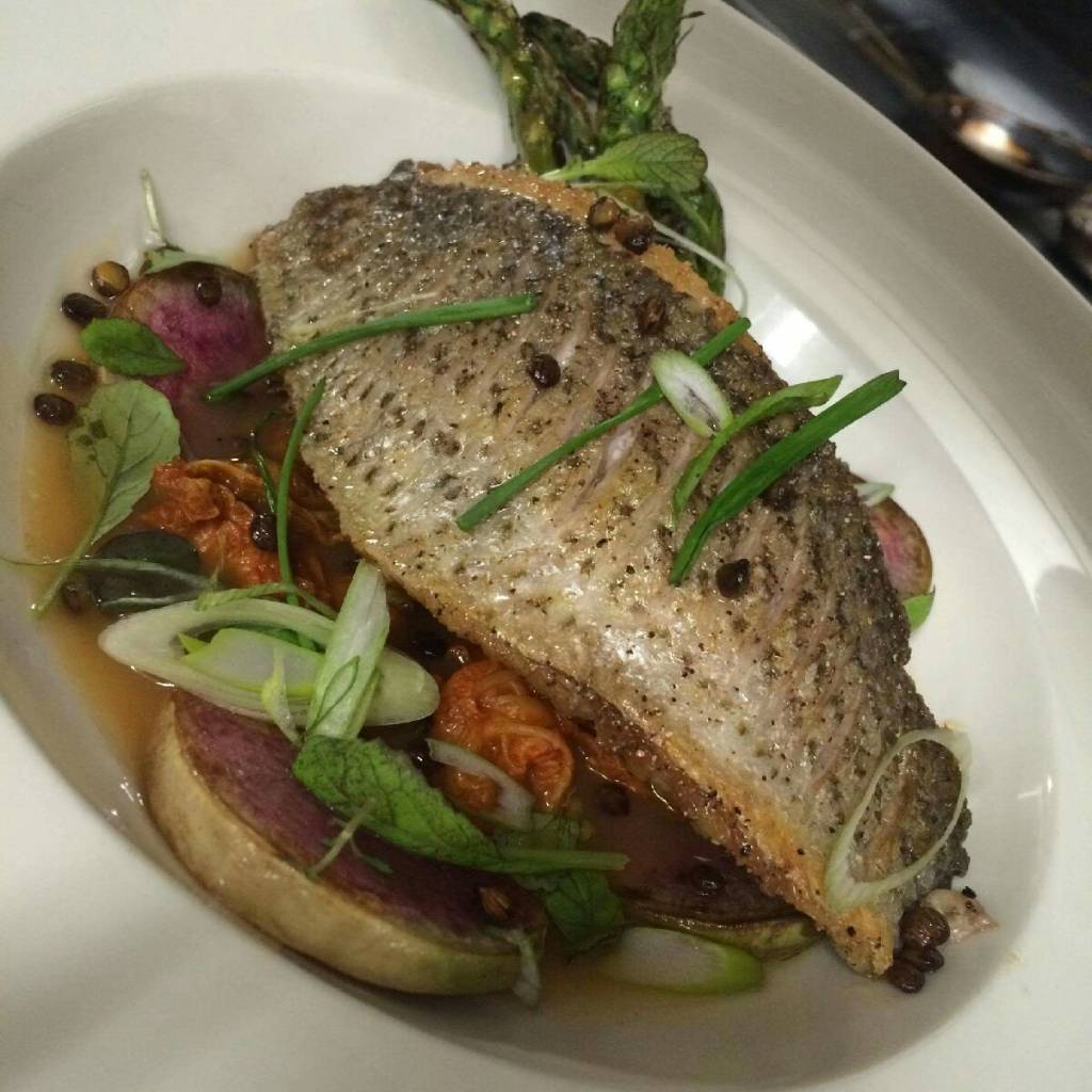 Jonathans Restaurant & J Bistro | restaurant | 120 Thomas St, Oakville, ON L6J 3A8, Canada | 9058424200 OR +1 905-842-4200