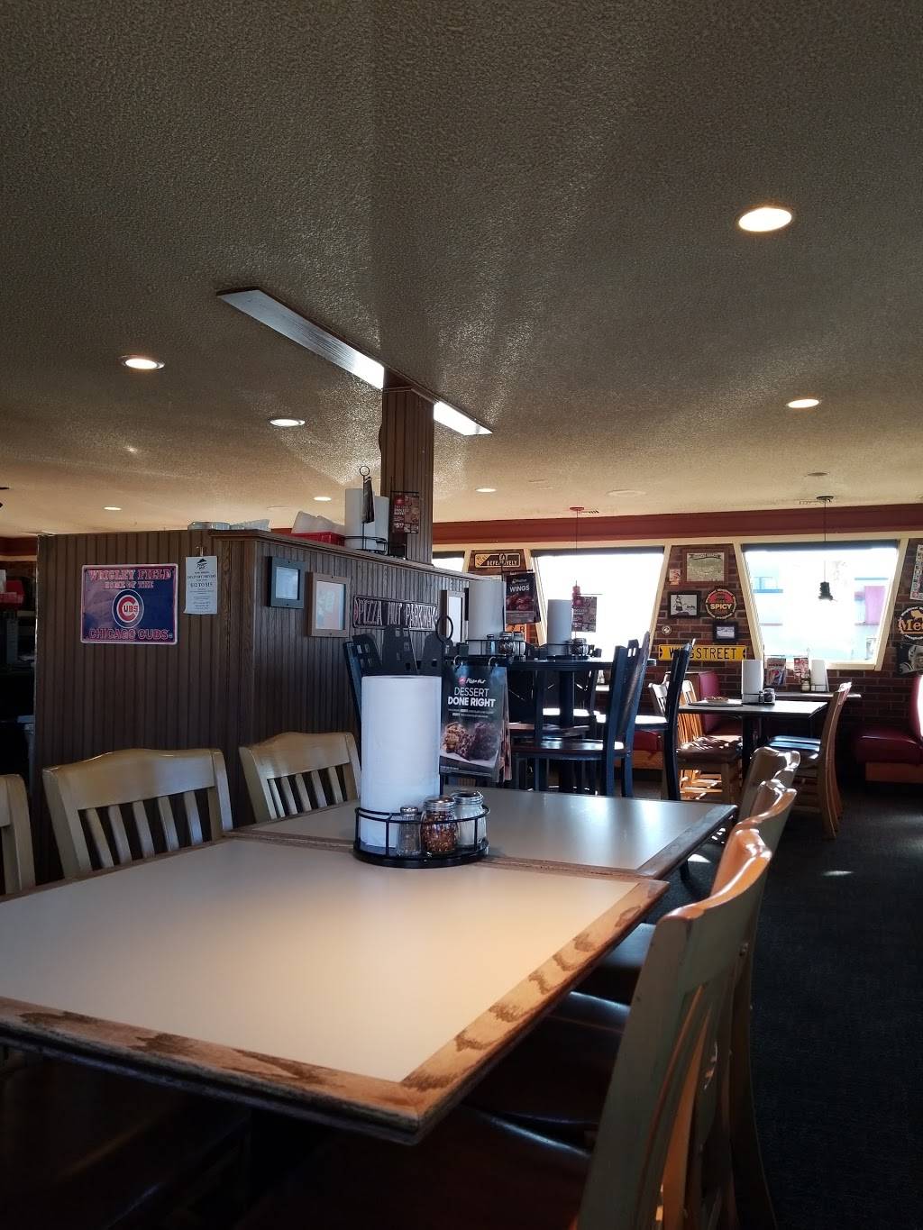 Pizza Hut | restaurant | 975 W Lincoln Hwy, Schererville, IN 46375, USA | 2193222550 OR +1 219-322-2550