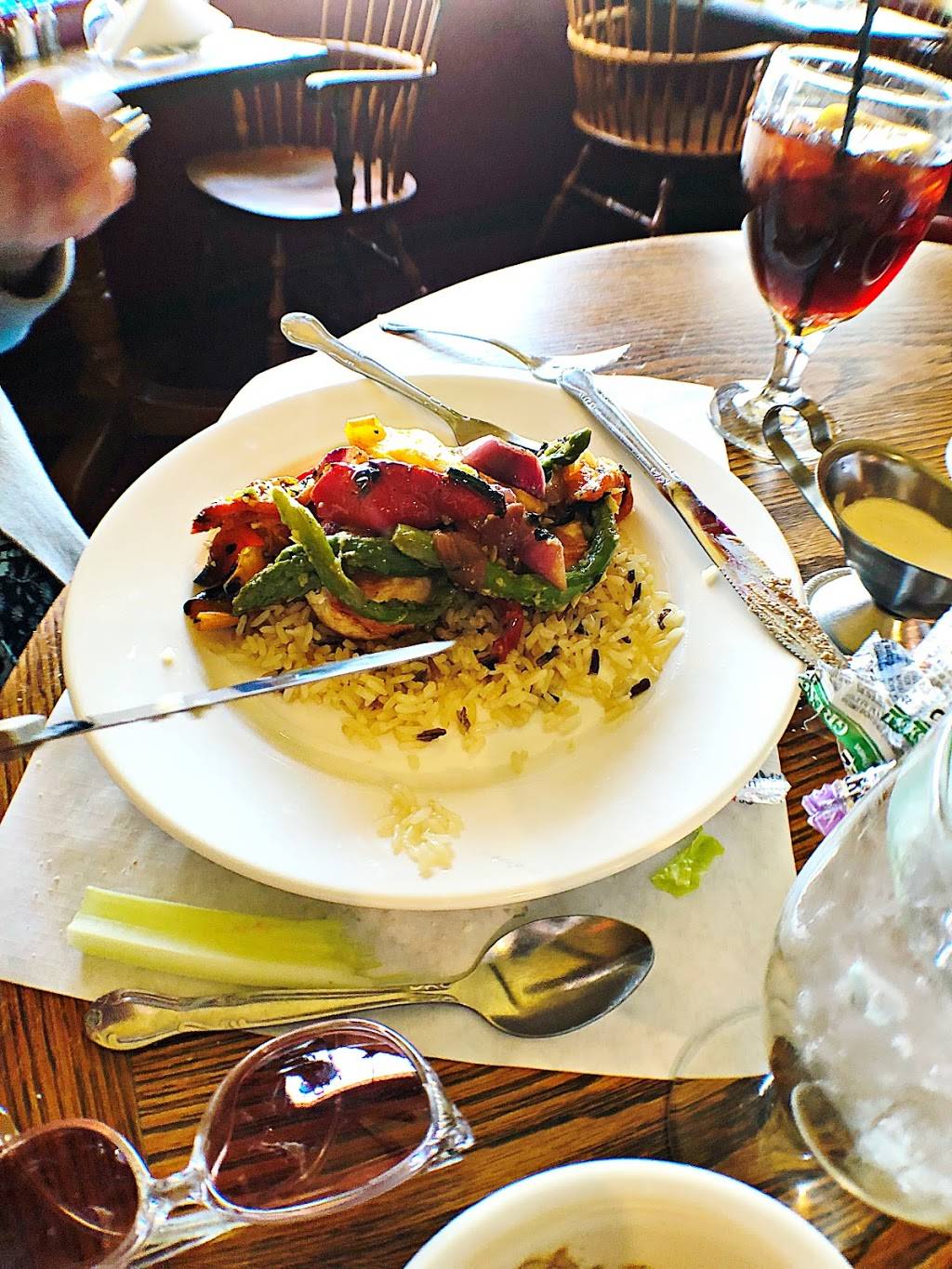 Heritage House | restaurant | 21225 US-14, Harvard, IL 60033, USA | 8159436153 OR +1 815-943-6153