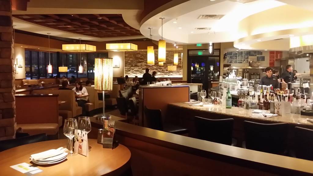 California Pizza Kitchen | restaurant | Town Center, 2015 Birch Rd Ste. 725, Chula Vista, CA 91915, USA | 6195914630 OR +1 619-591-4630