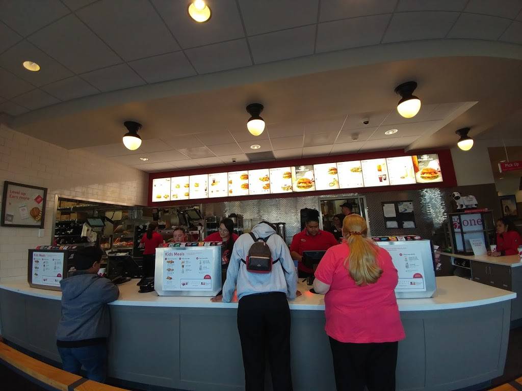 Chick-fil-A Newington | restaurant | 3240 Berlin Turnpike, Newington, CT 06111, USA | 8606650048 OR +1 860-665-0048