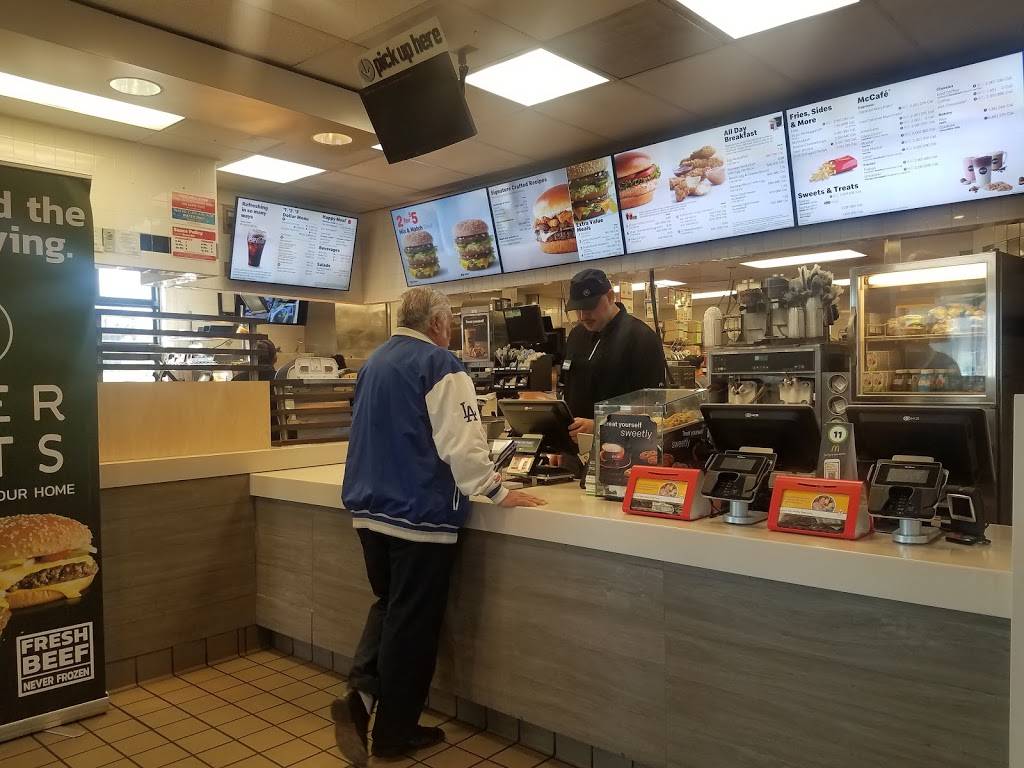 McDonalds | cafe | 7045 Van Nuys Blvd, Van Nuys, CA 91405, USA | 8187852490 OR +1 818-785-2490