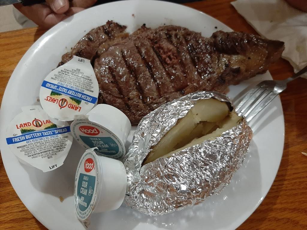 Hometown Cafe | restaurant | 204 W Front St, Syracuse, MO 65354, USA | 6602983307 OR +1 660-298-3307