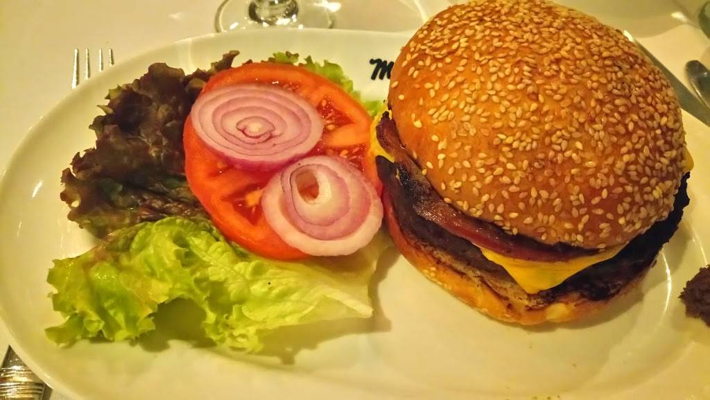 Moishes | restaurant | 3961 Boul St-Laurent, Montréal, QC H2W 1Y4, Canada | 5148453509 OR +1 514-845-3509