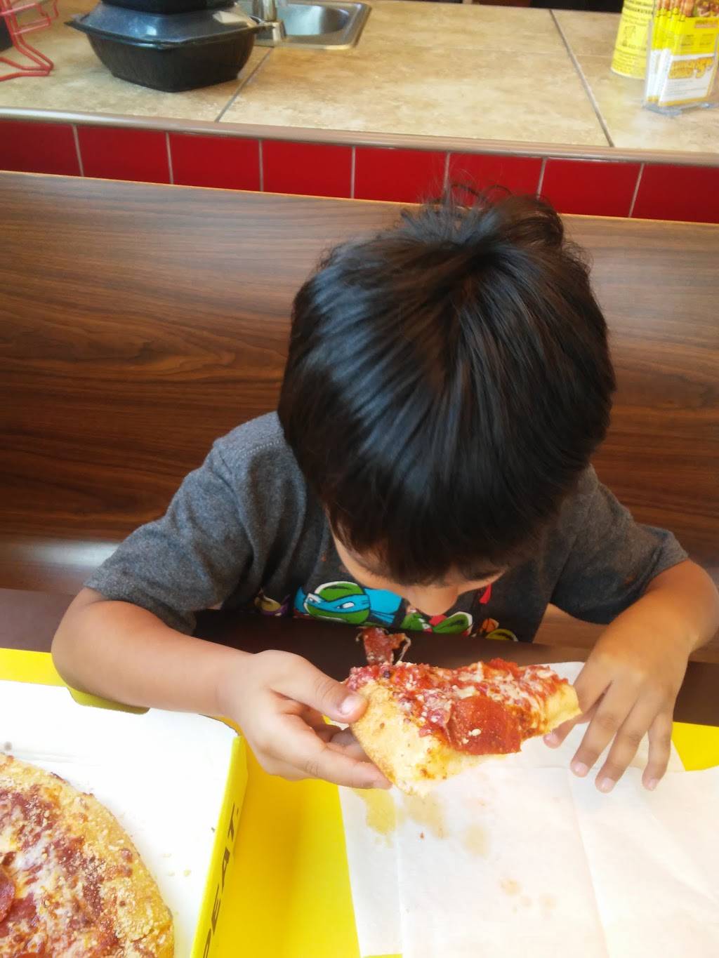 Hungry Howies Pizza | restaurant | 6104 N U.S. Hwy 41, Apollo Beach, FL 33572, USA | 8136450464 OR +1 813-645-0464