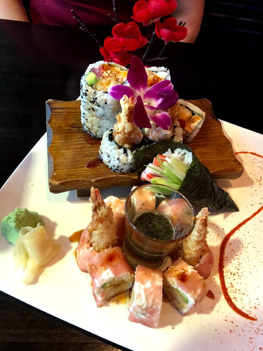 Akashi Fusion Sushi Asian Cuisine | restaurant | 12230 W Lake Houston Pkwy #200, Houston, TX 77044, USA | 8327368828 OR +1 832-736-8828