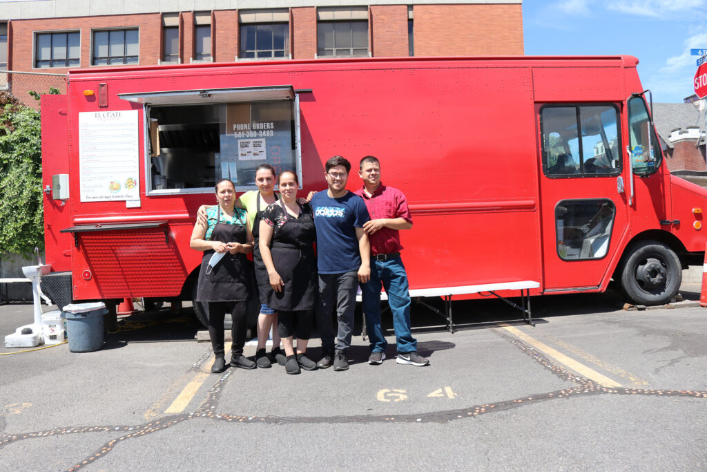 El Cuate Food Truck | restaurant | 419 State St, Hood River, OR 97031, USA | 5413803493 OR +1 541-380-3493