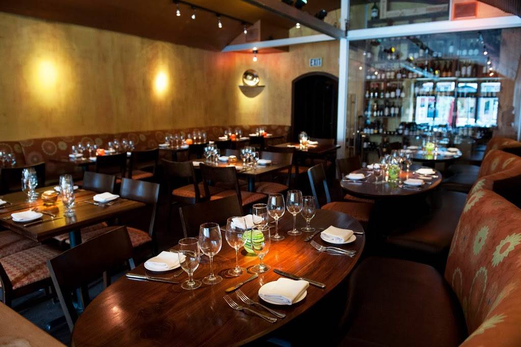 Jakes & Coopers Wine Bar | restaurant | 4365 Main St, Philadelphia, PA 19127, USA | 2154830444 OR +1 215-483-0444