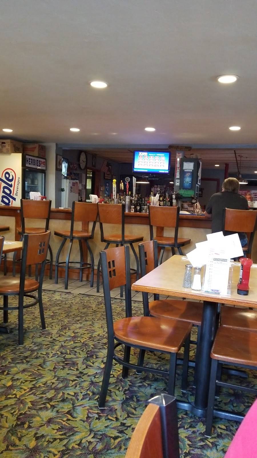 Herbies | restaurant | 1028 Southbridge St, Worcester, MA 01610, USA | 5087575083 OR +1 508-757-5083