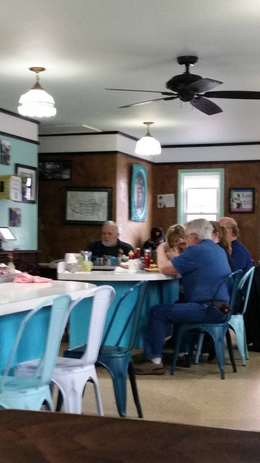 Breakfast at Tiffanys | restaurant | 45 S Walnut St, Sharpsville, PA 16150, USA | 7249621366 OR +1 724-962-1366