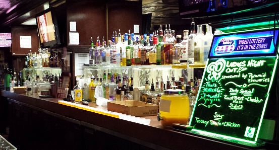 Bucket Brigade Sports Bar & Restaurant | restaurant | 8012 SE Powell Blvd, Portland, OR 97206, USA | 5037748953 OR +1 503-774-8953