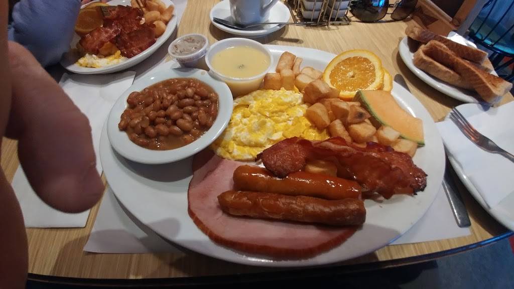 Plus Restaurant Bar | restaurant | 192 Boulevard des Bois Francs S, Victoriaville, QC G6P 4S7, Canada | 8197589927 OR +1 819-758-9927