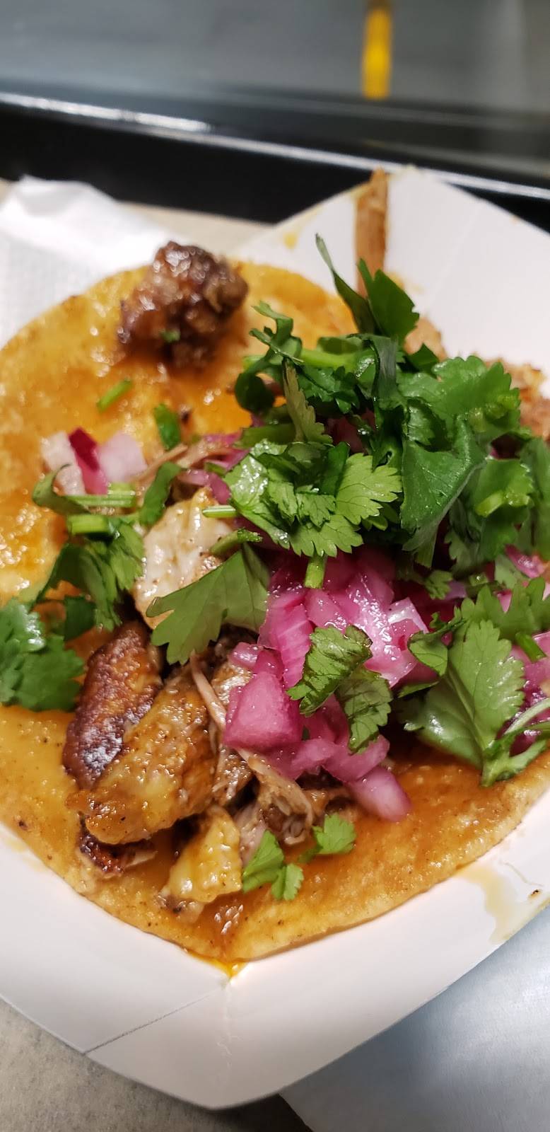 Tuetano Taqueria | restaurant | 143 W San Ysidro Blvd, San Ysidro, CA 92173, USA | 6195984325 OR +1 619-598-4325