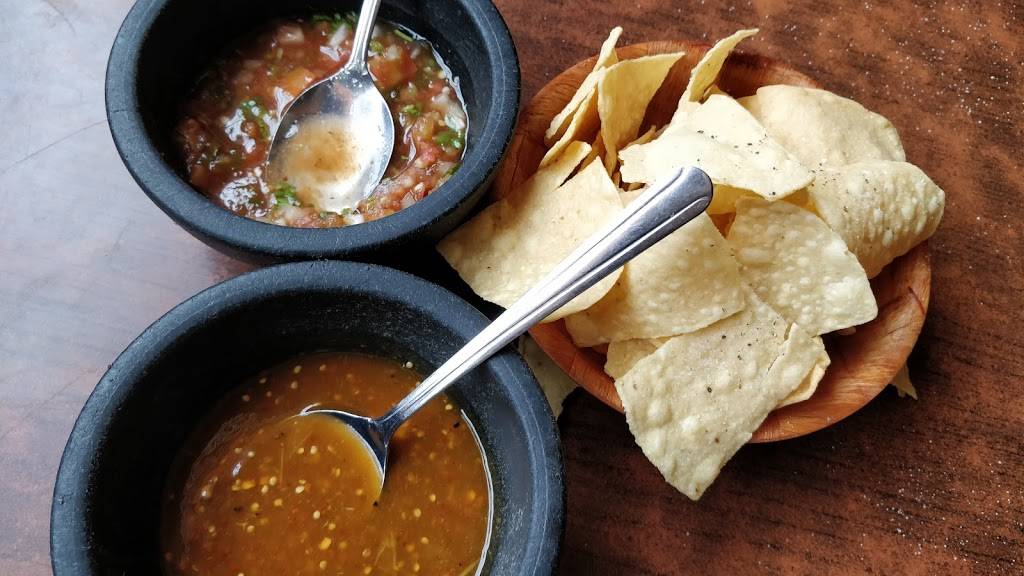 La Perla Tapatia Restaurant | restaurant | 1230 High St #1711, Delano, CA 93215, USA | 6617254121 OR +1 661-725-4121