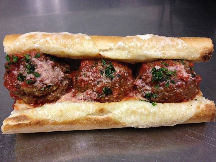 DAngelos Italian Deli | restaurant | 3325 28th St #1, Boulder, CO 80301, USA | 3032479000 OR +1 303-247-9000