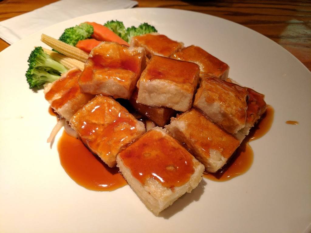 Fuji | restaurant | 113-27 Queens Blvd, Forest Hills, NY 11375, USA | 7182633636 OR +1 718-263-3636