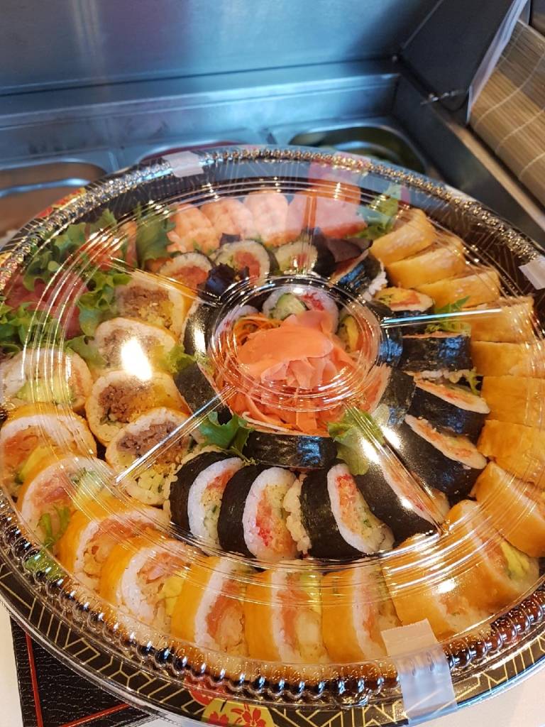 Omakase Sushi | restaurant | 84 Boulevard Industriel local 130, Repentigny, QC J6A 4X6, Canada | 4508411415 OR +1 450-841-1415