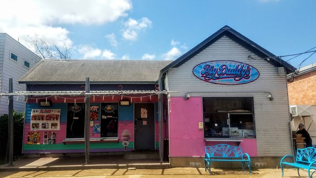 Big Daddys Eats And Treats | restaurant | 228 E Cevallos St, San Antonio, TX 78204, USA | 2127242936 OR +1 212-724-2936