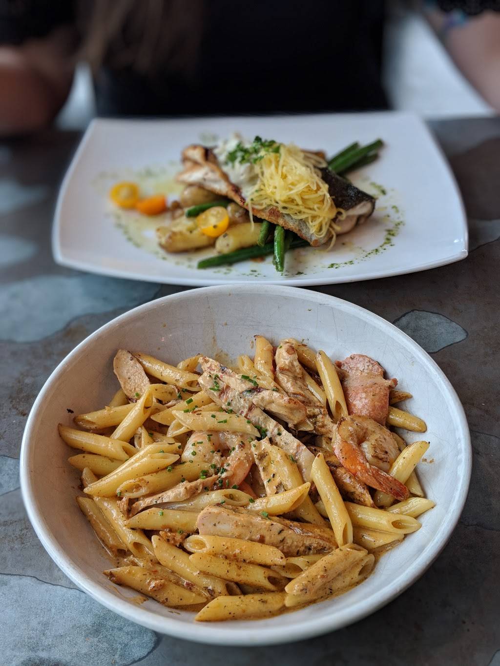 Blackwall Hitch | restaurant | 5 Cameron St, Alexandria, VA 22314, USA | 7037396090 OR +1 703-739-6090