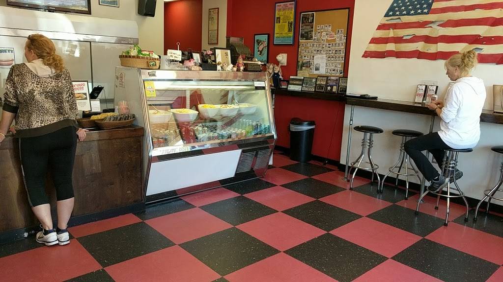 Backyard Barbeque | restaurant | 2910 N Sycamore St, Arlington, VA 22207, USA | 7035342510 OR +1 703-534-2510