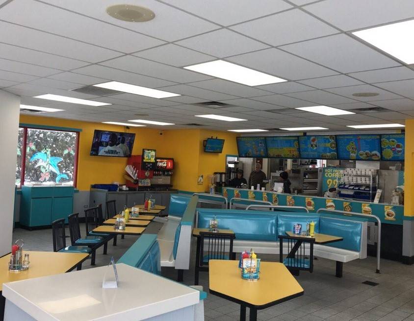 Sharks Fish & Chicken | restaurant | 340 E 167th St, Harvey, IL 60426, USA | 7085665323 OR +1 708-566-5323