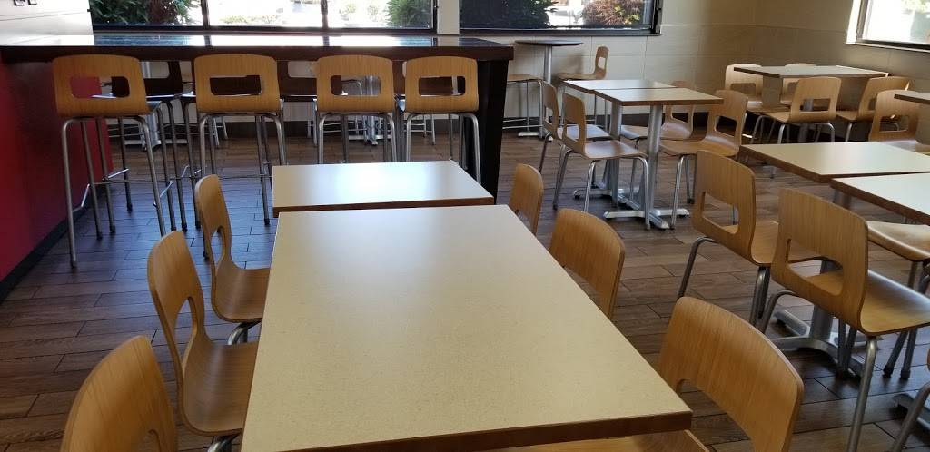 Wendys | restaurant | 817 Harrison Ave, Centralia, WA 98531, USA | 3603309229 OR +1 360-330-9229