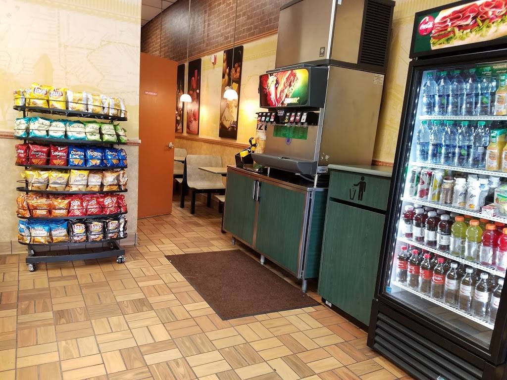 Subway | restaurant | 1569 N Wixom Rd, Wixom, MI 48393, USA | 2486698226 OR +1 248-669-8226