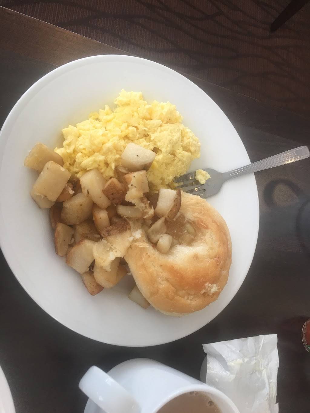 The Garden Grille & Bar | restaurant | 1800 Powell St, Emeryville, CA 94608, USA | 5106589300 OR +1 510-658-9300