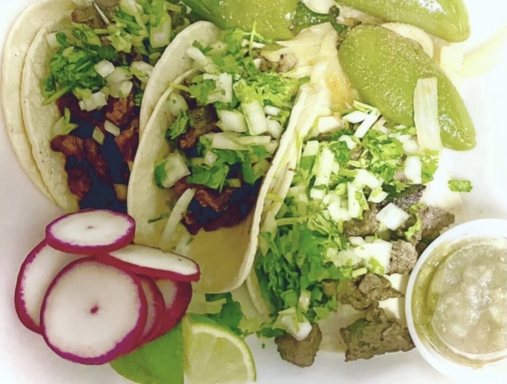 Lolas Family Restaurant | restaurant | 336 Main St, Chester, CA 96020, USA | 5309275355 OR +1 530-927-5355