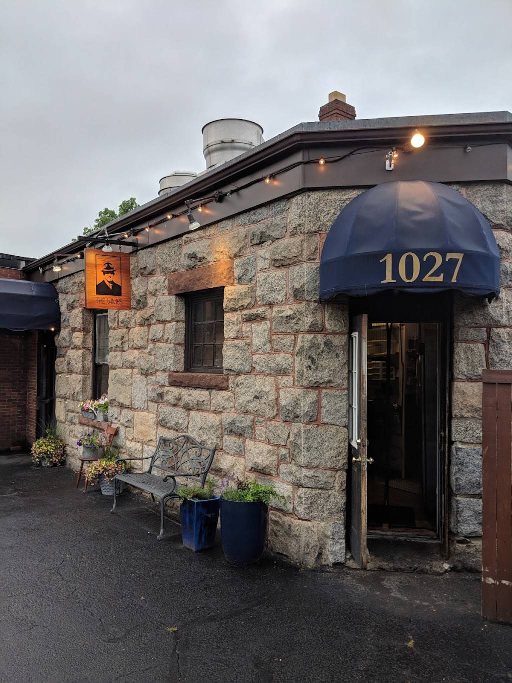 The James | restaurant | 1027 Great Plain Ave, Needham, MA 02492, USA | 7814558800 OR +1 781-455-8800