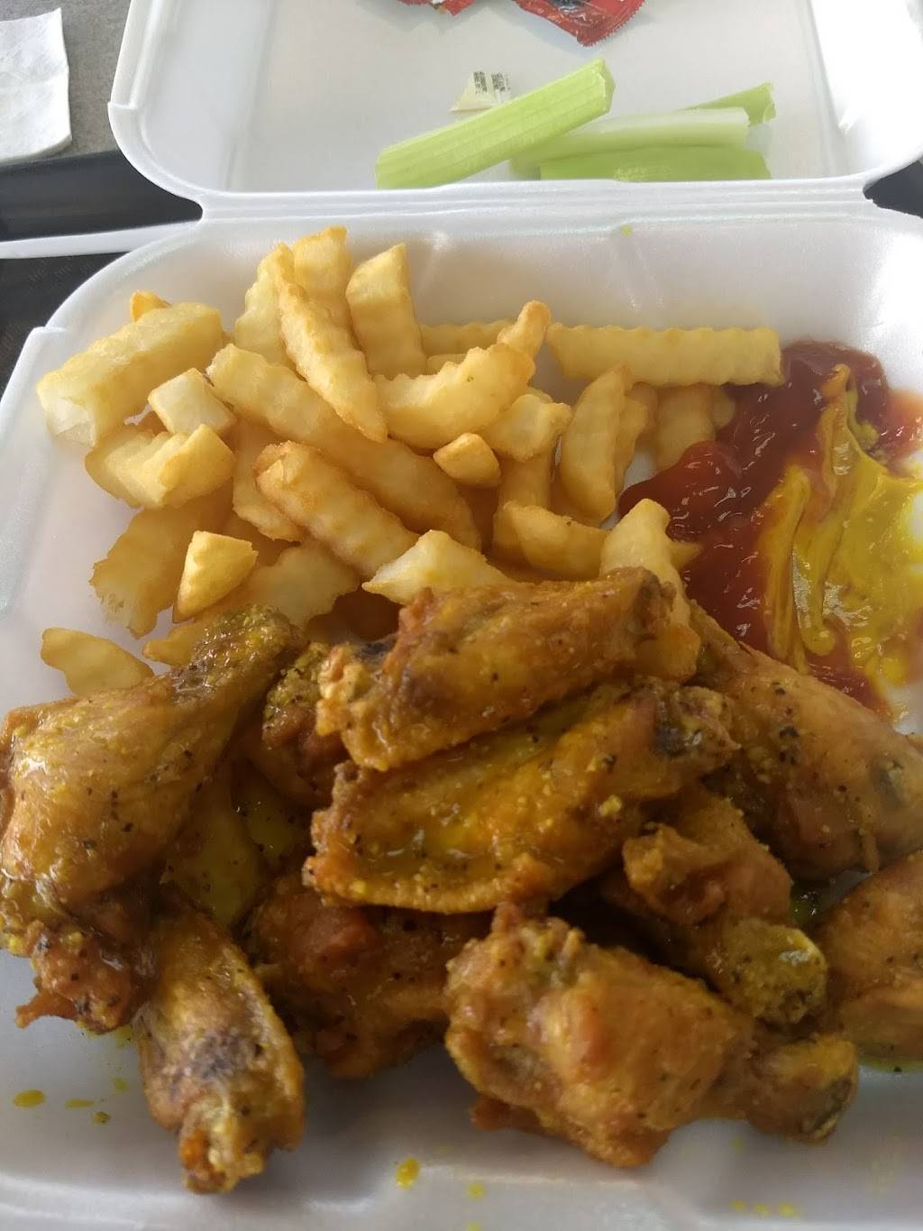 Wing Master | restaurant | 6521 Atlanta Hwy, Montgomery, AL 36117, USA | 3345934557 OR +1 334-593-4557