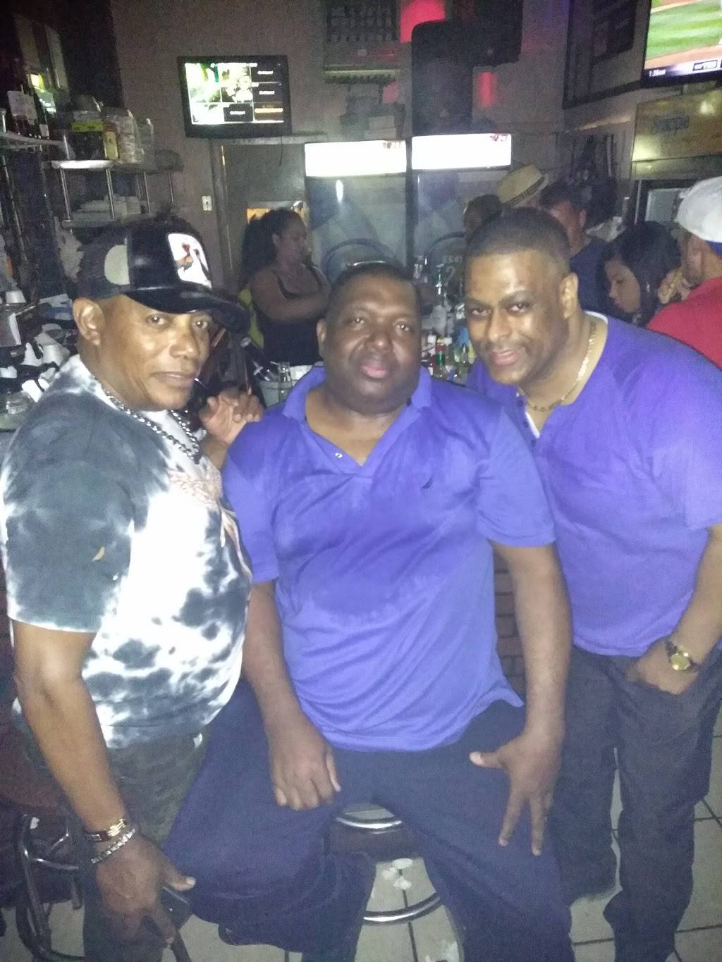 Reyna | restaurant | 1969 University Ave, Bronx, NY 10468, USA | 7187311593 OR +1 718-731-1593