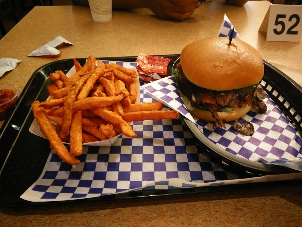 Blue Moon Burgers | restaurant | 523 Broadway E, Seattle, WA 98102, USA | 2063252000 OR +1 206-325-2000