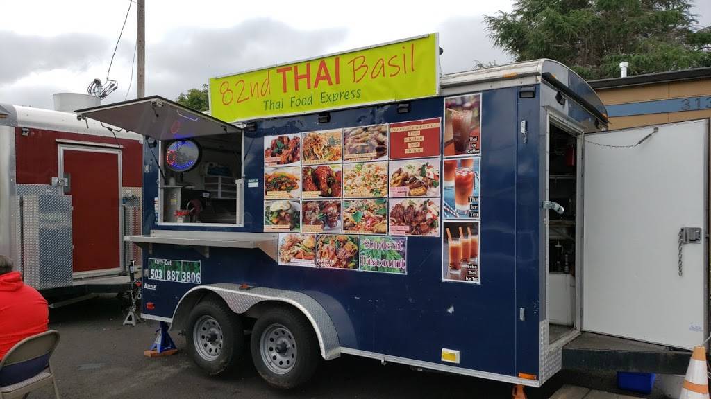 82nd Thai Basil food cart | restaurant | 3137 NE 82nd Ave, Portland, OR 97220, USA | 5038873806 OR +1 503-887-3806