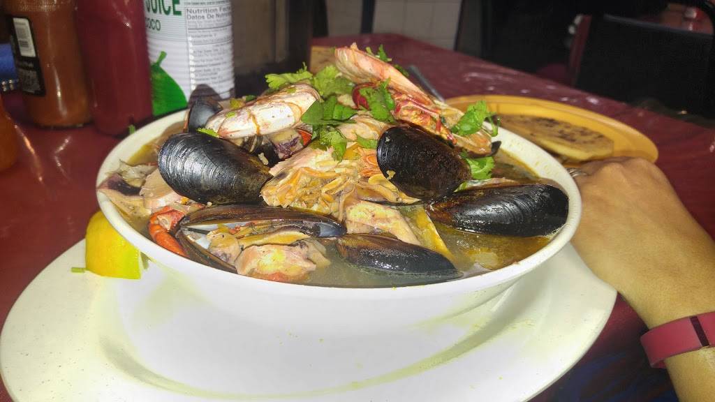 Dona Carmen Pupuseria Restaurant | restaurant | 1818 Hemphill St, Fort Worth, TX 76110, USA | 8179209868 OR +1 817-920-9868