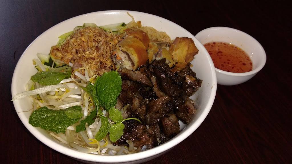 Sun Cafe | restaurant | 1681 S 1st Ave, Iowa City, IA 52240, USA | 3193512287 OR +1 319-351-2287