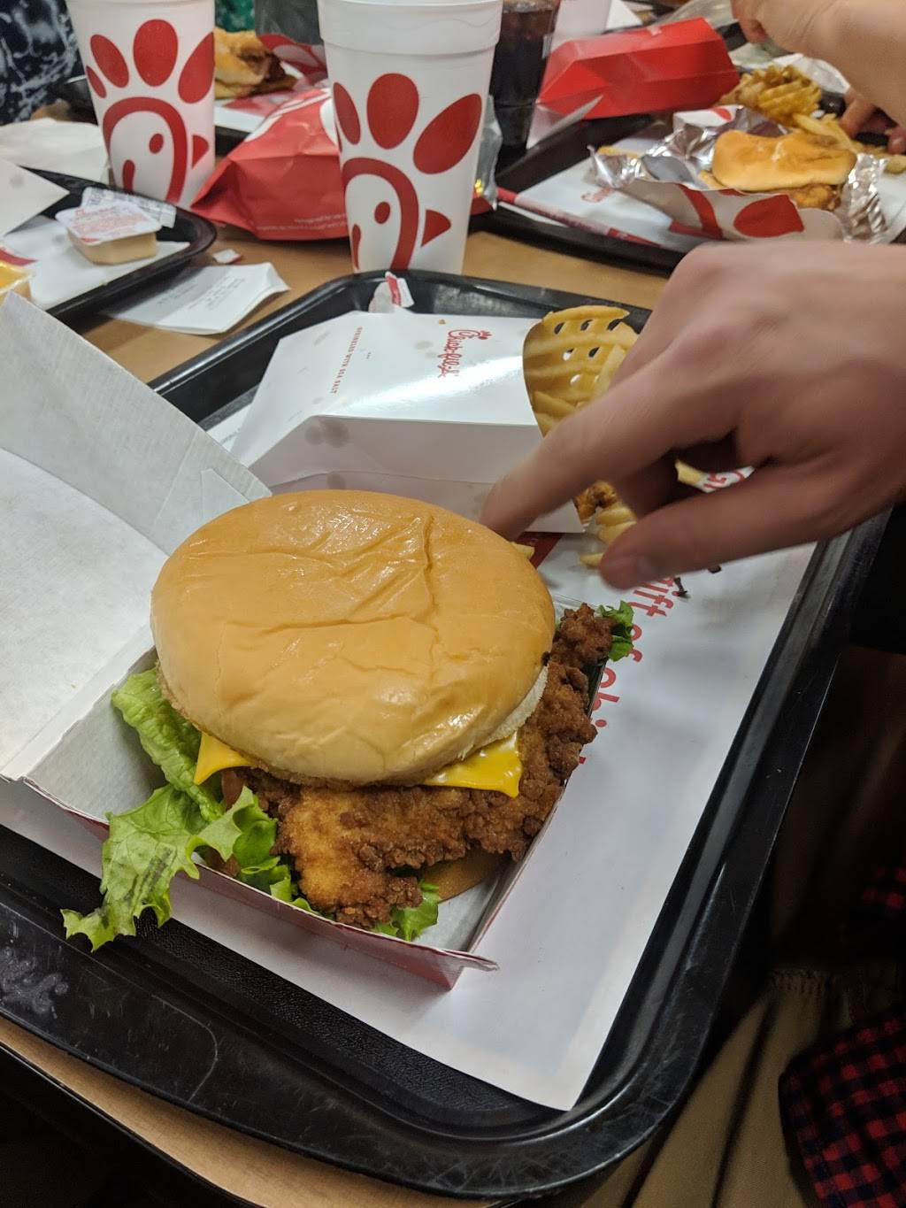 Chick-fil-A | restaurant | 607 W Main St, Branson, MO 65616, USA | 4173342723 OR +1 417-334-2723