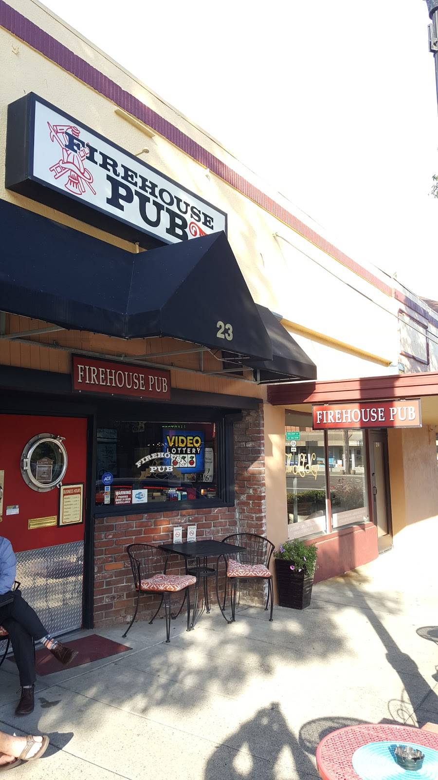 Firehouse Pub | restaurant | 23 A Ave, Lake Oswego, OR 97034, USA | 5036973903 OR +1 503-697-3903