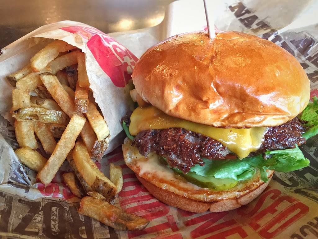 Epic Burger | restaurant | 1000 W North Ave, Chicago, IL 60642, USA | 3124409700 OR +1 312-440-9700