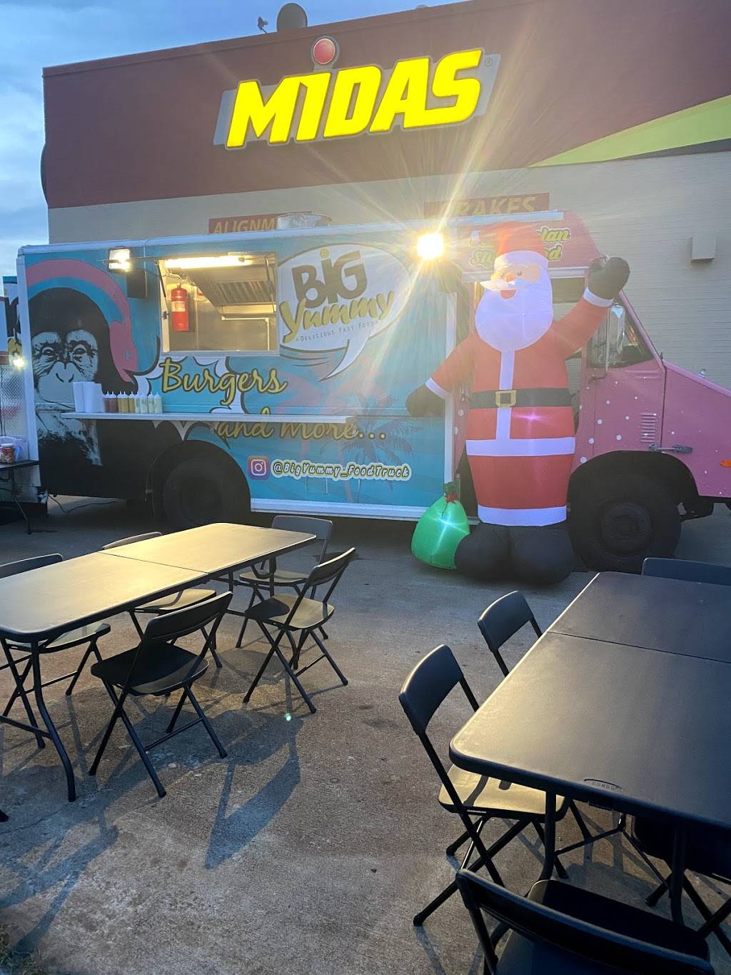 Big Yummy Food Truck | restaurant | 2621 Midway Rd, Carrollton, TX 75006, USA | 9726701800 OR +1 972-670-1800