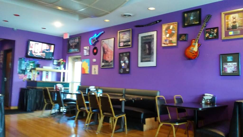 Rockstar Pizza | restaurant | 922 E Main St, Brownsburg, IN 46112, USA | 3178581188 OR +1 317-858-1188