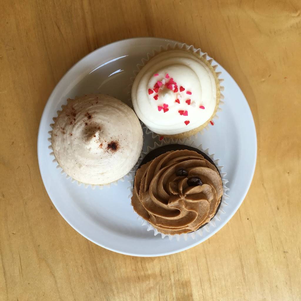 The Owlery Restaurant | restaurant | 118 W 6th St, Bloomington, IN 47404, USA | 8123337344 OR +1 812-333-7344