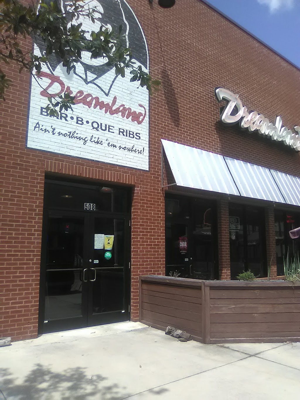 Dreamland BBQ | restaurant | 2415 N Monroe St #508, Tallahassee, FL 32303, USA | 8508007427 OR +1 850-800-7427