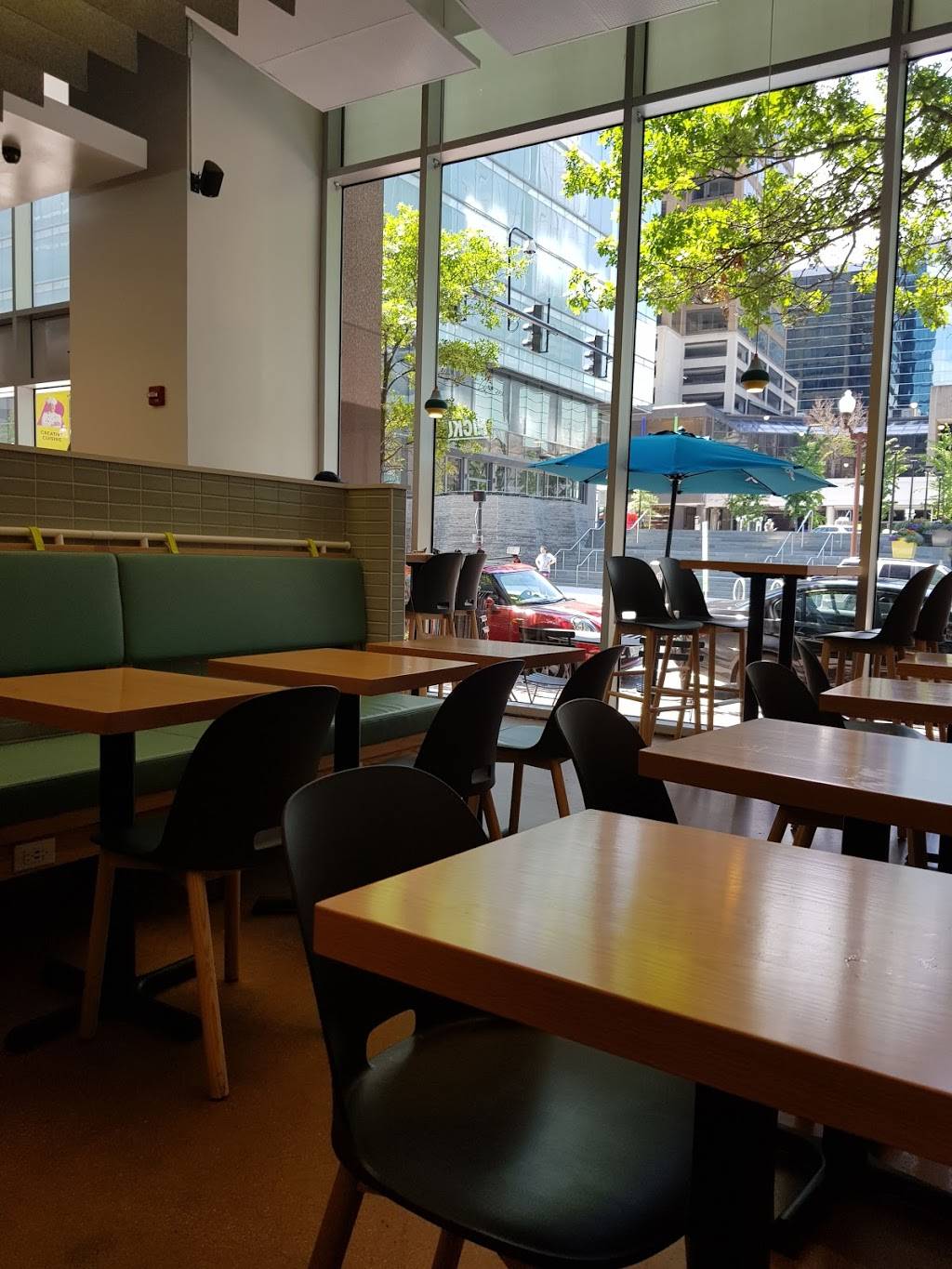 sweetgreen | restaurant | 1800 N Lynn St, Arlington, VA 22209, USA | 7033729009 OR +1 703-372-9009